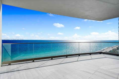 Condo in Sunny Isles Beach, Florida, 5 bedrooms  № 2002721 - photo 13