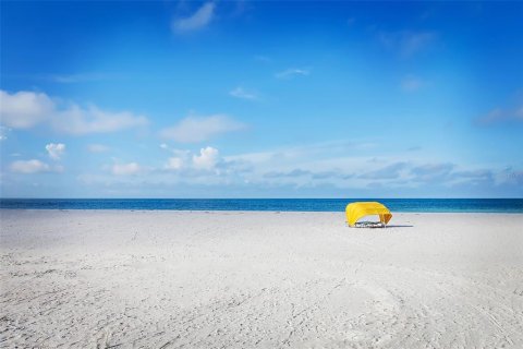 Condominio en venta en Redington Beach, Florida, 3 habitaciones, 23.69 m2 № 2213876 - foto 25