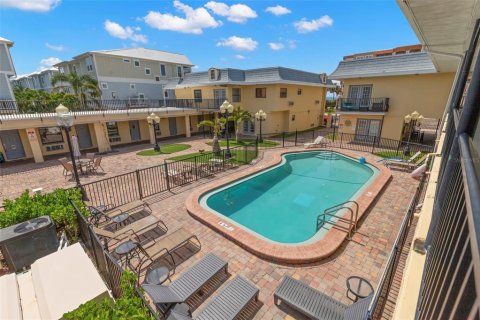 Condominio en venta en Redington Beach, Florida, 3 habitaciones, 23.69 m2 № 2213876 - foto 24