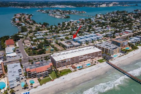 Condominio en venta en Redington Beach, Florida, 3 habitaciones, 23.69 m2 № 2213876 - foto 2