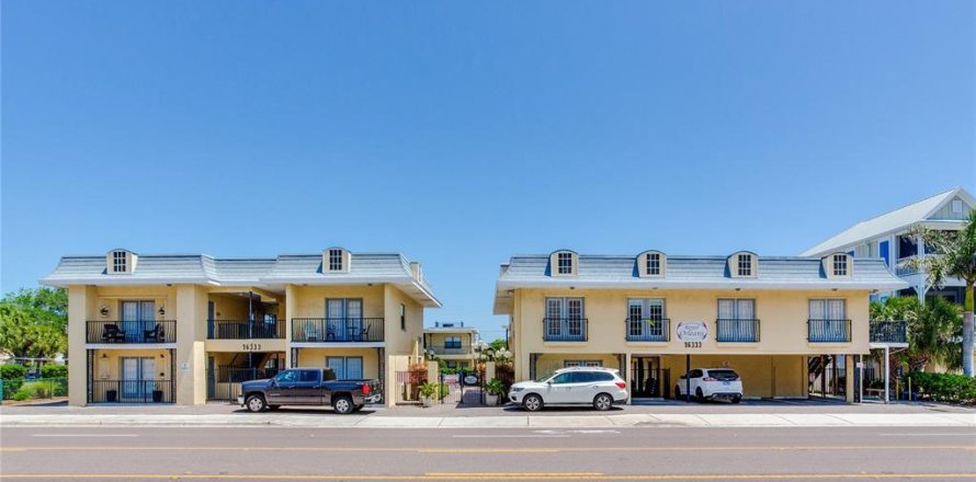 Condominio en Redington Beach, Florida, 3 habitaciones № 2213876