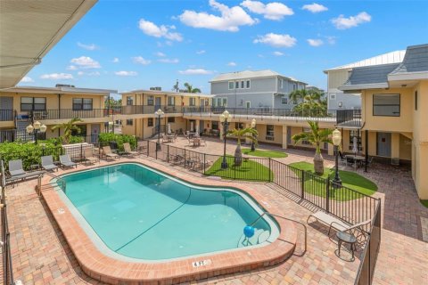 Condominio en venta en Redington Beach, Florida, 3 habitaciones, 23.69 m2 № 2213876 - foto 23