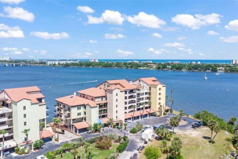 Copropriété à vendre à Daytona Beach, Floride: 3 chambres, 262.17 m2 № 1629726 - photo 2
