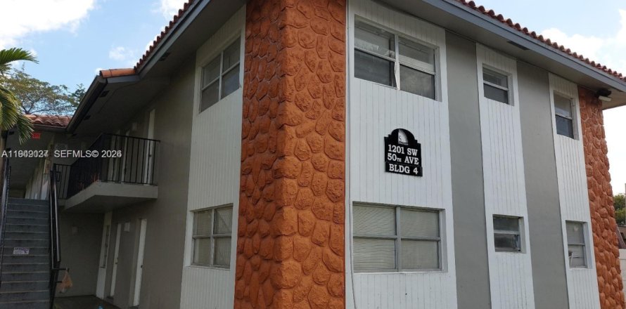 Condo in North Lauderdale, Florida, 3 bedrooms  № 2004847