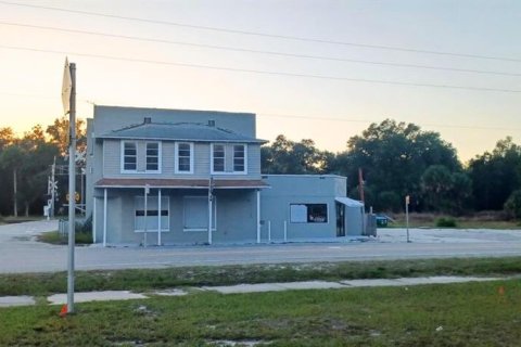 Immobilier commercial à Seville, Floride 376.25 m2 № 2106536