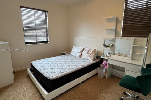 Купить таунхаус в Хомстед, Флорида 3 спальни, 153.85м2, № 1924890 - фото 15