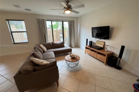 Купить таунхаус в Хомстед, Флорида 3 спальни, 153.85м2, № 1924890 - фото 5