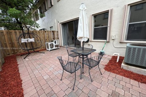 Купить таунхаус в Хомстед, Флорида 3 спальни, 153.85м2, № 1924890 - фото 9