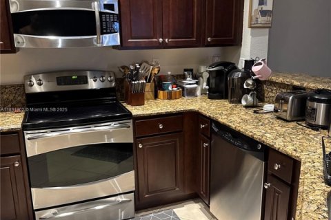 Купить таунхаус в Хомстед, Флорида 3 спальни, 153.85м2, № 1924890 - фото 7