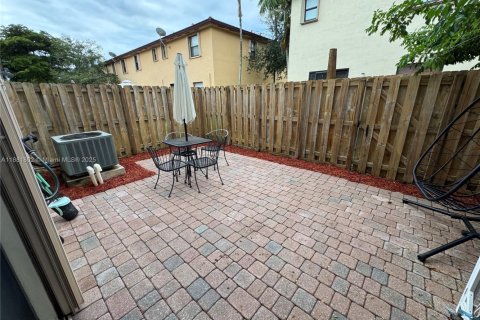 Купить таунхаус в Хомстед, Флорида 3 спальни, 153.85м2, № 1924890 - фото 10