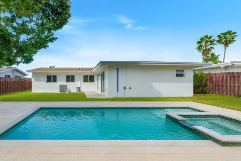 Villa ou maison à Fort Lauderdale, Floride 3 chambres, 139.35 m2 № 2297776