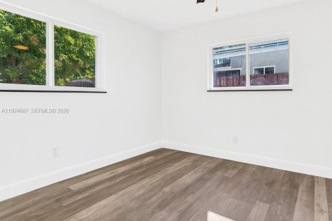 Villa ou maison à louer à Fort Lauderdale, Floride: 3 chambres, 139.35 m2 № 2297776 - photo 6