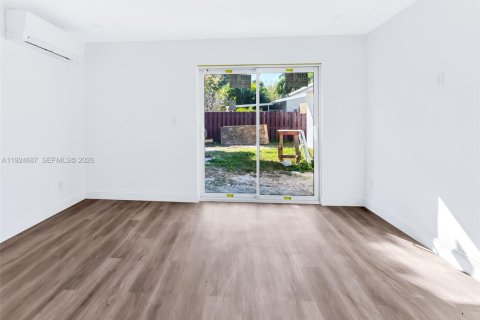 Villa ou maison à louer à Fort Lauderdale, Floride: 3 chambres, 139.35 m2 № 2297776 - photo 10