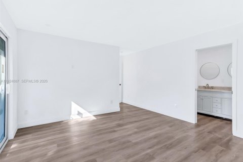 Villa ou maison à louer à Fort Lauderdale, Floride: 3 chambres, 139.35 m2 № 2297776 - photo 8