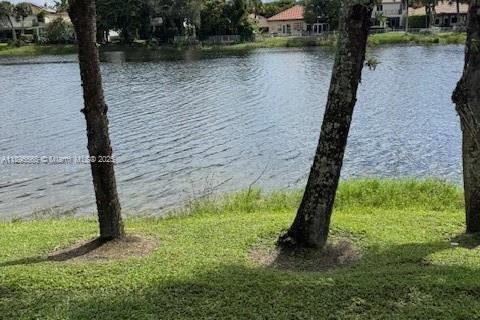Villa ou maison à louer à Pembroke Pines, Floride: 3 chambres, 120.03 m2 № 1947216 - photo 21