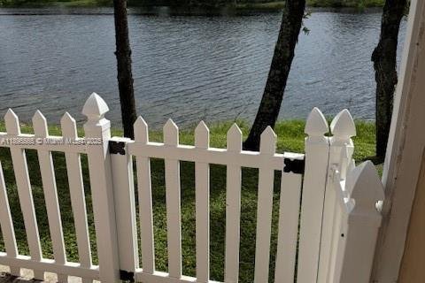 Villa ou maison à louer à Pembroke Pines, Floride: 3 chambres, 120.03 m2 № 1947216 - photo 22
