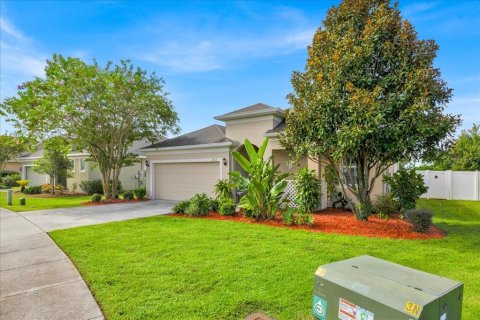 Casa en venta en Mount Dora, Florida, 3 dormitorios, 187.76 m2 № 1909562 - foto 3