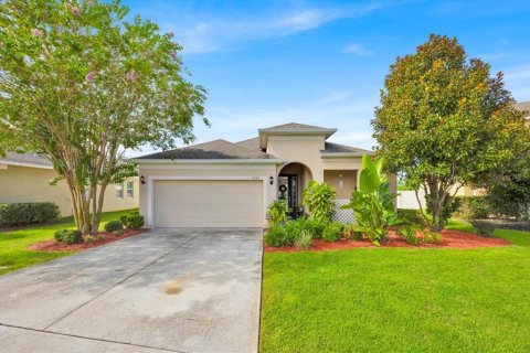 Casa en venta en Mount Dora, Florida, 3 dormitorios, 187.76 m2 № 1909562 - foto 1