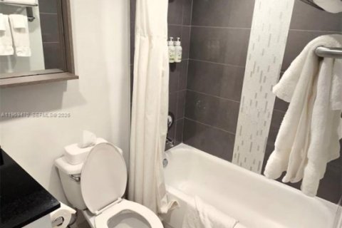 Copropriété à vendre à Sunny Isles Beach, Floride: 34.37 m2 № 2046077 - photo 3