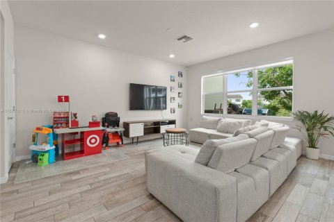 Villa ou maison à vendre à Hollywood, Floride: 3 chambres, 163.51 m2 № 1942200 - photo 15