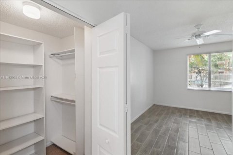 Condo in Davie, Florida, 2 bedrooms  № 1770587 - photo 30
