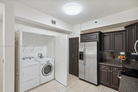 Condo in Davie, Florida, 2 bedrooms  № 1770587 - photo 23