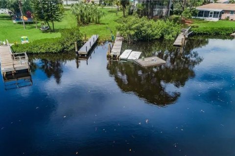 Land in Tarpon Springs, Florida № 2351831