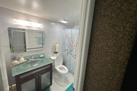 Condo in Miami, Florida, 1 bedroom № 1985833 - photo 22