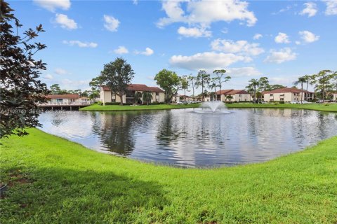 Снять в аренду кондоминиум в Гринакрес, Флорида 2 спальни, 87.05м2, № 2034598 - фото 27