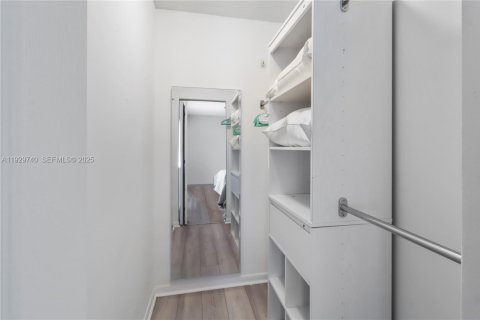 Снять в аренду кондоминиум в Гринакрес, Флорида 2 спальни, 87.05м2, № 2034598 - фото 9