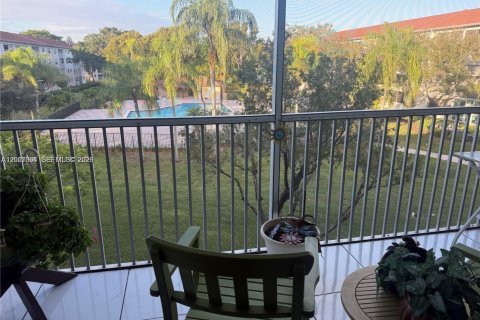 Copropriété à louer à Pembroke Pines, Floride: 2 chambres, 102.19 m2 № 2167994 - photo 12