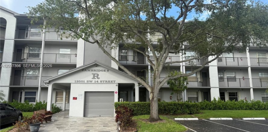 Condo à Pembroke Pines, Floride, 2 chambres  № 2167994