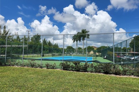 Copropriété à louer à Pembroke Pines, Floride: 2 chambres, 102.19 m2 № 2167994 - photo 17