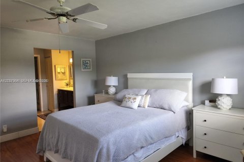 Copropriété à louer à Pembroke Pines, Floride: 2 chambres, 102.19 m2 № 2167994 - photo 7