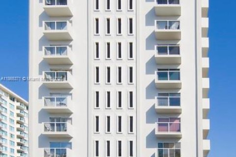 Снять в аренду кондоминиум в Майами-Бич, Флорида 1 спальня, 75.25м2, № 1957738 - фото 1