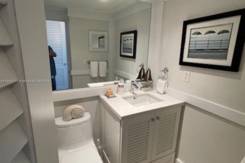 Снять в аренду кондоминиум в Майами-Бич, Флорида 1 спальня, 75.25м2, № 1957738 - фото 12