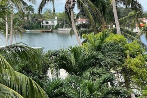 Снять в аренду кондоминиум в Майами-Бич, Флорида 1 спальня, 75.25м2, № 1957738 - фото 18