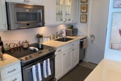 Снять в аренду кондоминиум в Майами-Бич, Флорида 1 спальня, 75.25м2, № 1957738 - фото 5