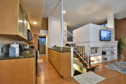 House in Dania Beach, Florida 1 bedroom № 2043311 - photo 5