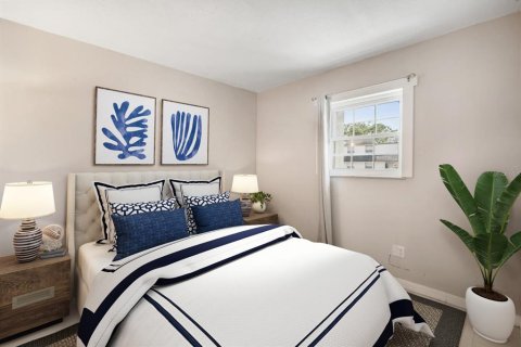 Condo in Brandon, Florida, 2 bedrooms  № 1746864 - photo 12