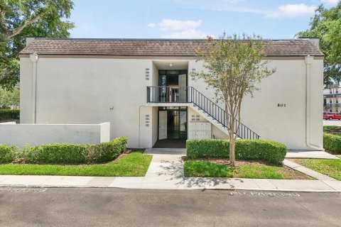Condo in Brandon, Florida, 2 bedrooms  № 1746864 - photo 16