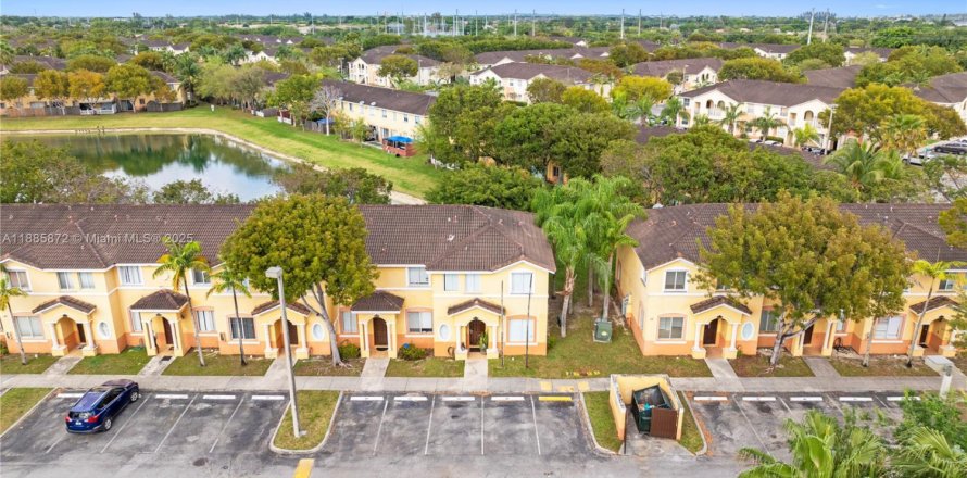 Condo in Homestead, Florida, 3 bedrooms № 1932590