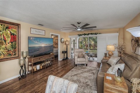 Condo in Port Charlotte, Florida, 2 bedrooms  № 2134858 - photo 18