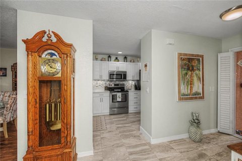 Condo in Port Charlotte, Florida, 2 bedrooms  № 2134858 - photo 25