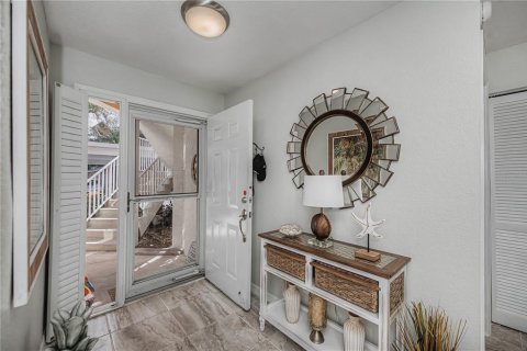 Condo in Port Charlotte, Florida, 2 bedrooms  № 2134858 - photo 10