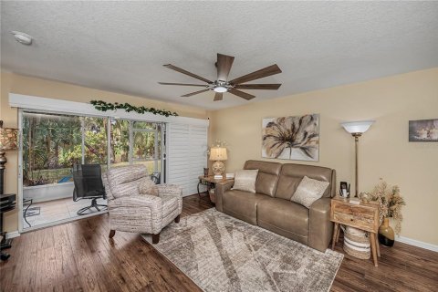Condo in Port Charlotte, Florida, 2 bedrooms  № 2134858 - photo 13