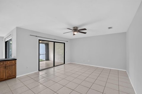 Townhouse in Wellington, Florida 3 bedrooms, 193.42 sq.m. № 2428490 - photo 22