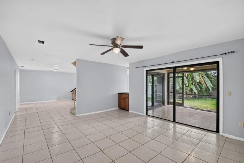 Townhouse in Wellington, Florida 3 bedrooms, 193.42 sq.m. № 2428490 - photo 23