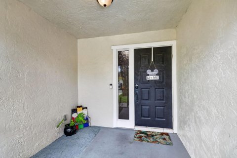 Townhouse in Wellington, Florida 3 bedrooms, 193.42 sq.m. № 2428490 - photo 5
