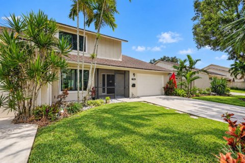 Townhouse in Wellington, Florida 3 bedrooms, 193.42 sq.m. № 2428490 - photo 2